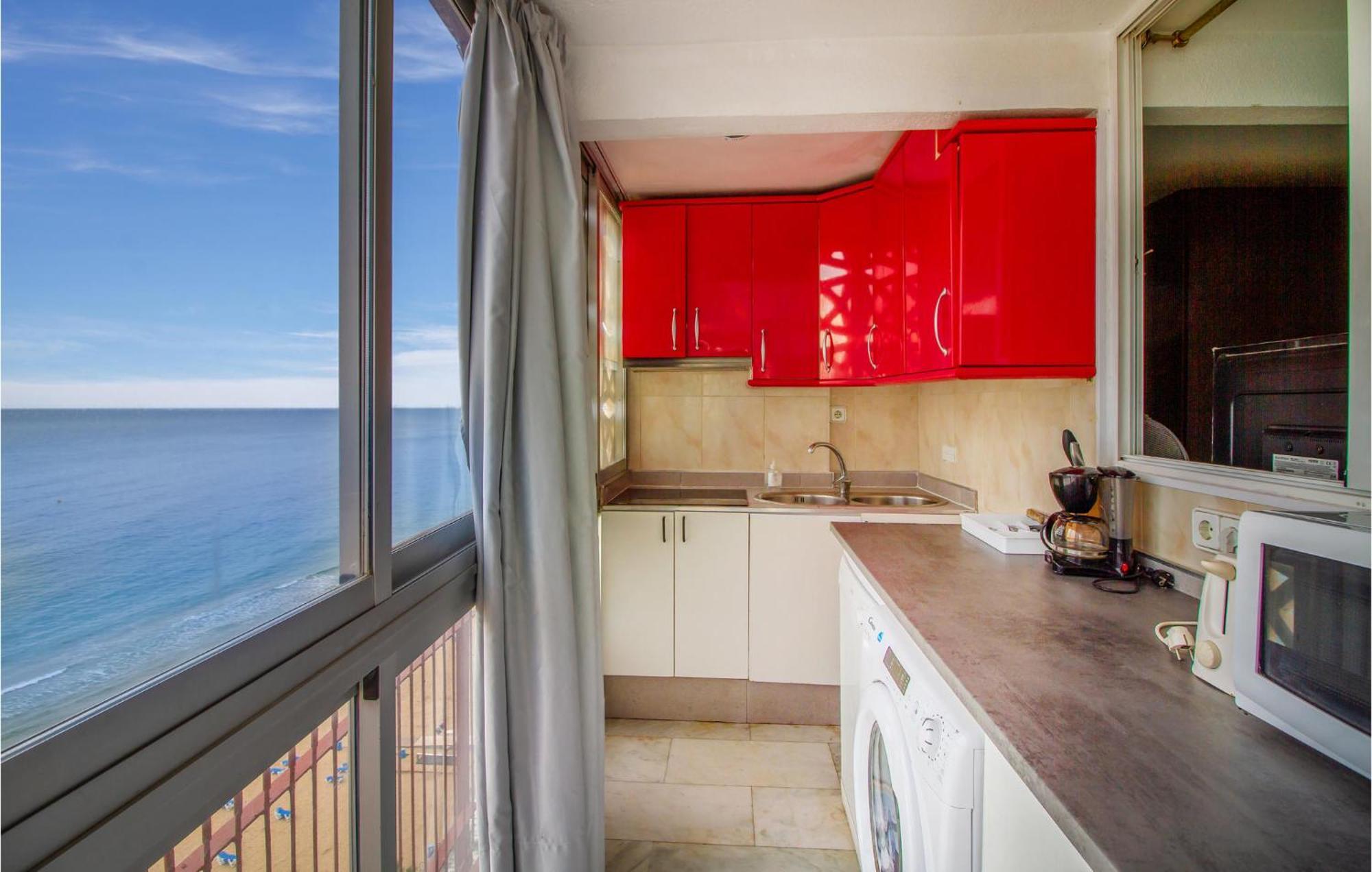 2 Bedroom Cozy Apartment In Benidorm Exterior foto